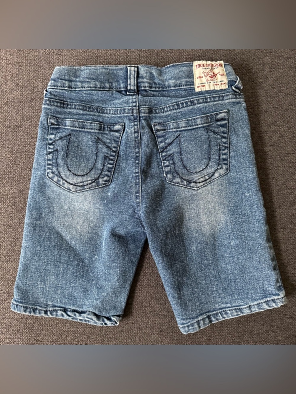 True Religion Blue Denim Jean Shorts Horseshoe Pocket Red TR logo appliqué M 10 - Picture 4 of 11